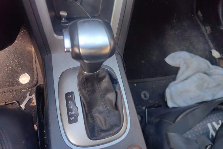 Used Roewe 350 2015 1.5L Automatic Luxury Edition Gear Lever