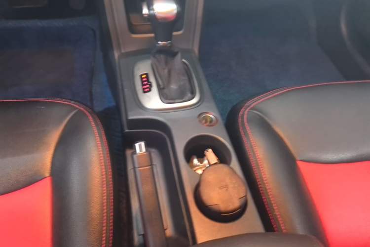 Used Roewe 350 2015 1.5L Automatic Luxury Sunroof Edition Gear Lever
