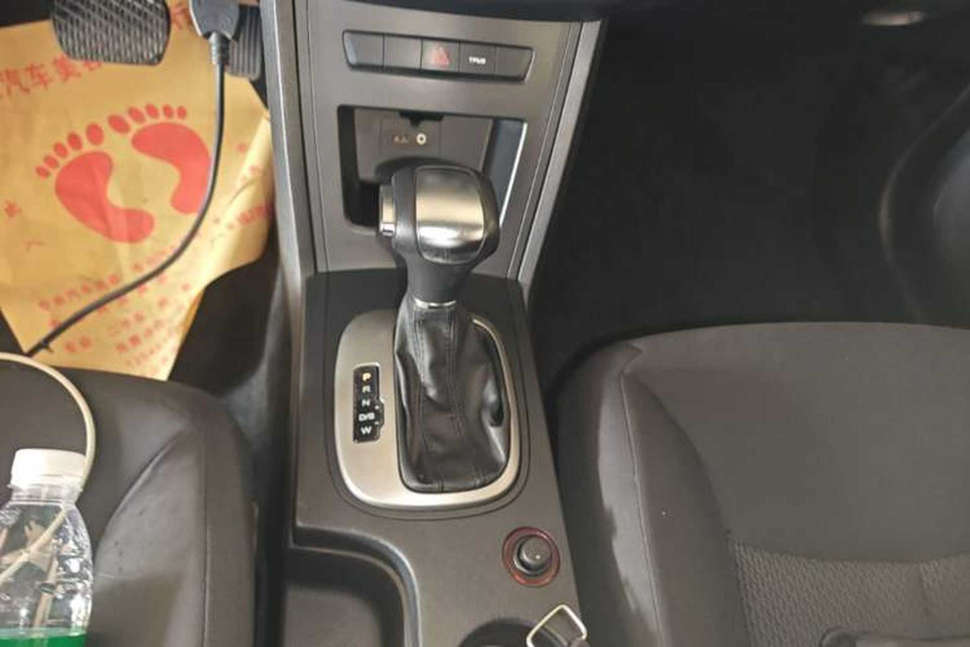 Used Roewe 350 2015 1.5L Automatic Luxury Sunroof Edition Gear Lever
