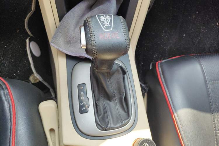 Used Roewe 350 2015 1.5L Automatic Luxury Sunroof Edition Gear Lever