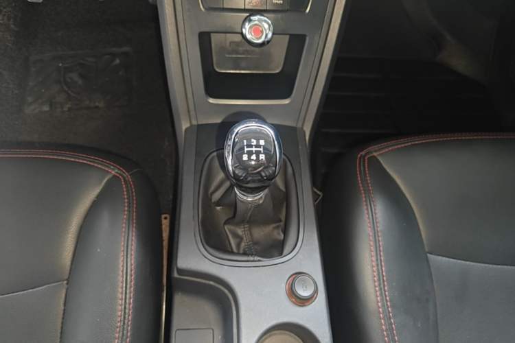 Used Roewe 350 2015 1.5L Manual Luxury Sunroof Edition Gear Lever