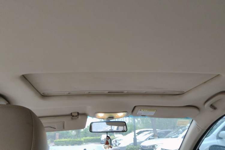 Used Roewe 350 2015 1.5L Automatic Luxury Sunroof Edition Headliner