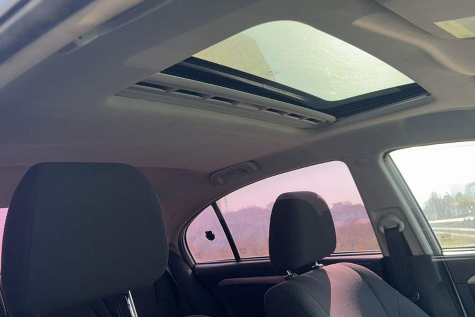 Used Roewe 350 2015 1.5L Manual Luxury Sunroof Edition Headliner