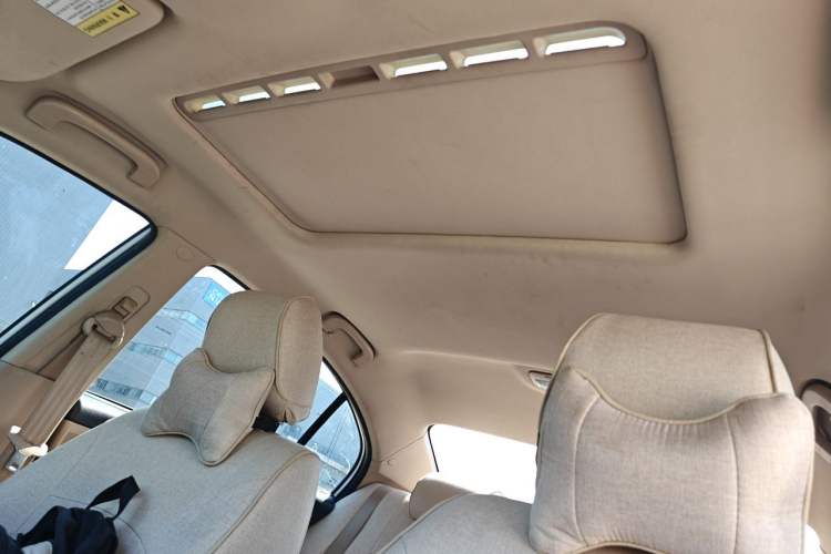 Used Roewe 350 2015 1.5L Automatic Luxury Sunroof Edition Headliner