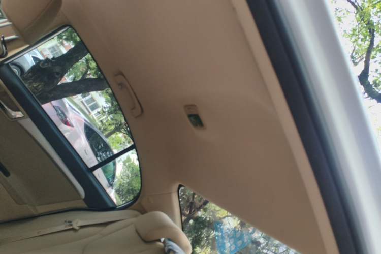 Used Roewe 350 2015 1.5L Automatic Luxury Sunroof Edition Headliner