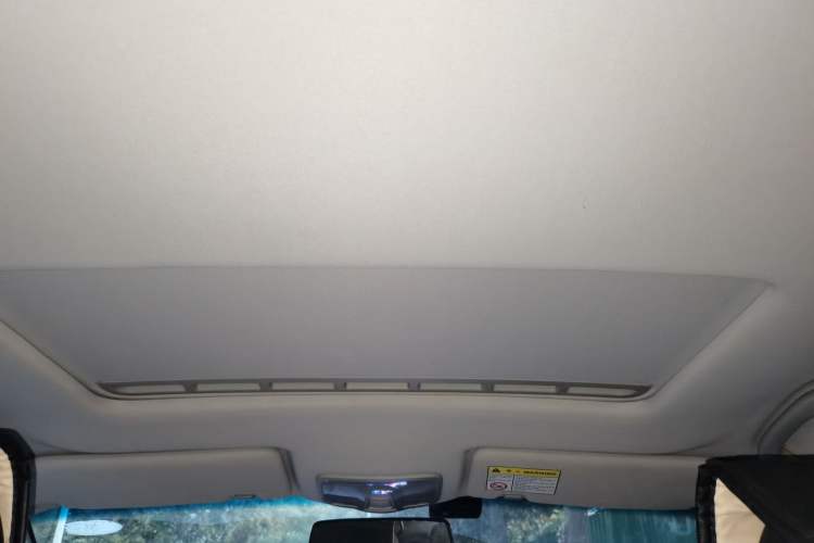 Used Roewe 350 2015 1.5L Manual Luxury Sunroof Edition Headliner