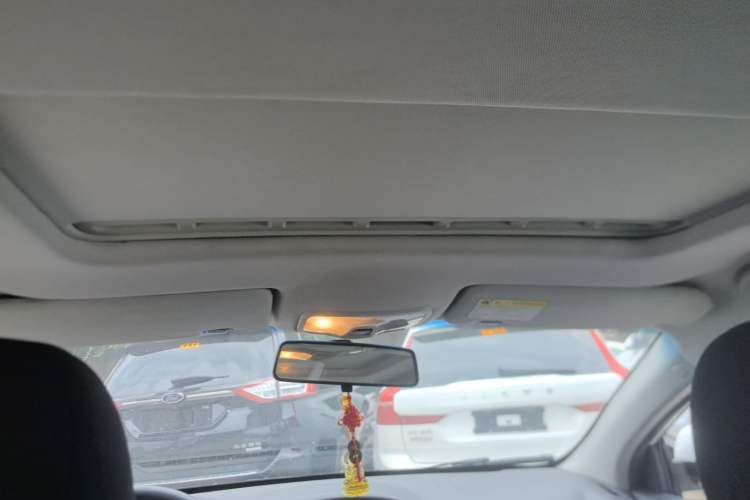 Used Roewe 350 2015 1.5L Automatic Luxury Sunroof Edition Headliner