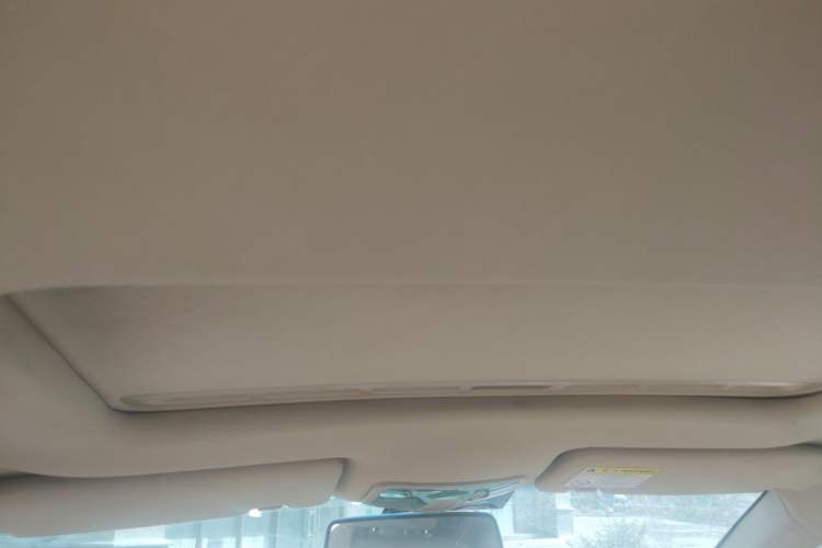 Used Roewe 350 2015 1.5L Automatic Luxury Edition Headliner