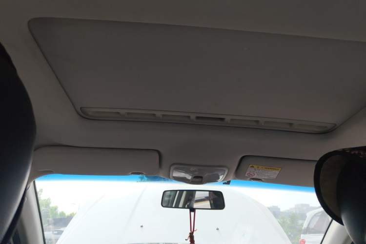 Used Roewe 350 2015 1.5L Automatic Luxury Sunroof Edition Headliner
