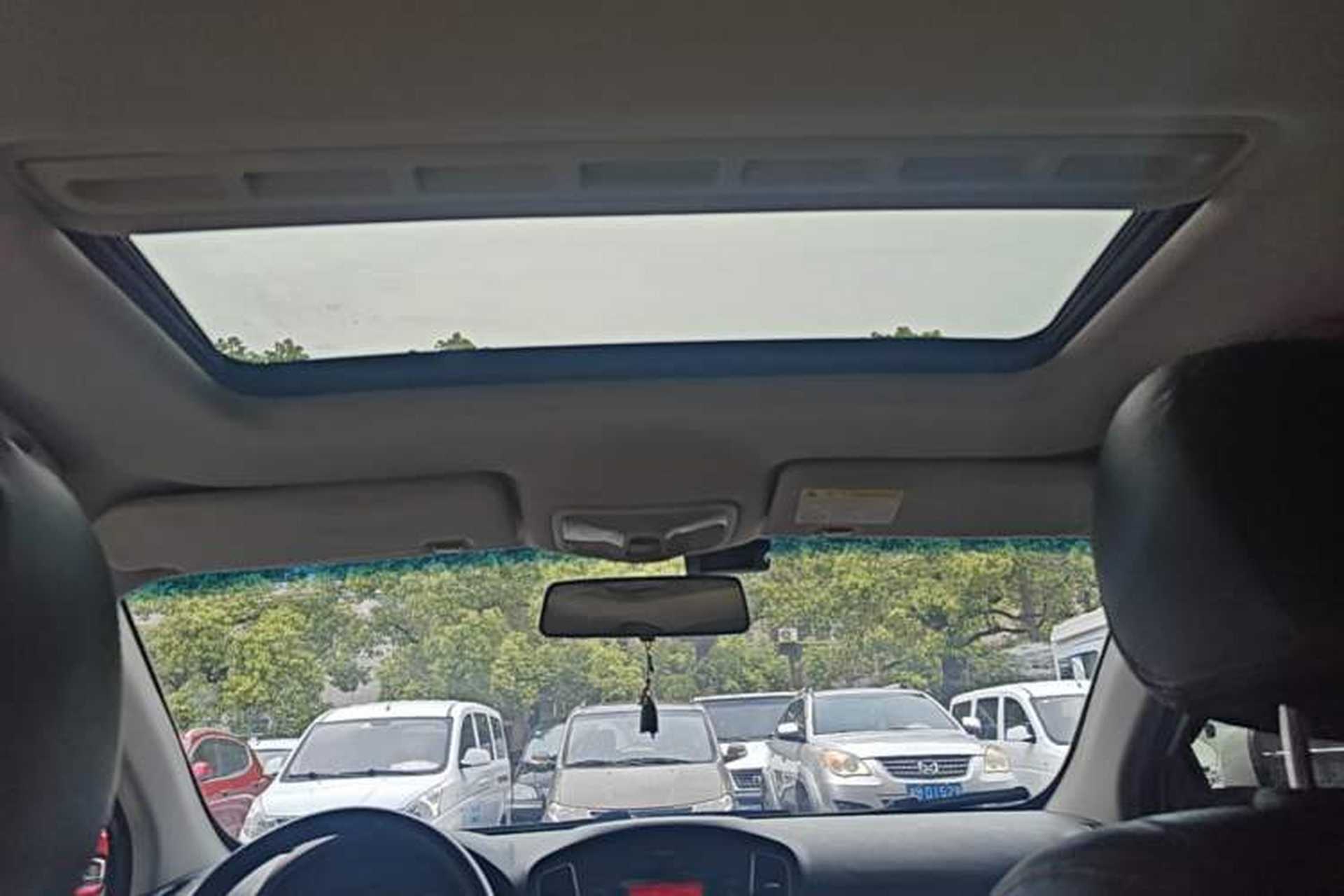 Used Roewe 350 2015 1.5L Manual Luxury Sunroof Edition Headliner