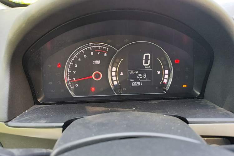 Used Roewe 350 2015 1.5L Manual Luxury Sunroof Edition Instrument Cluster