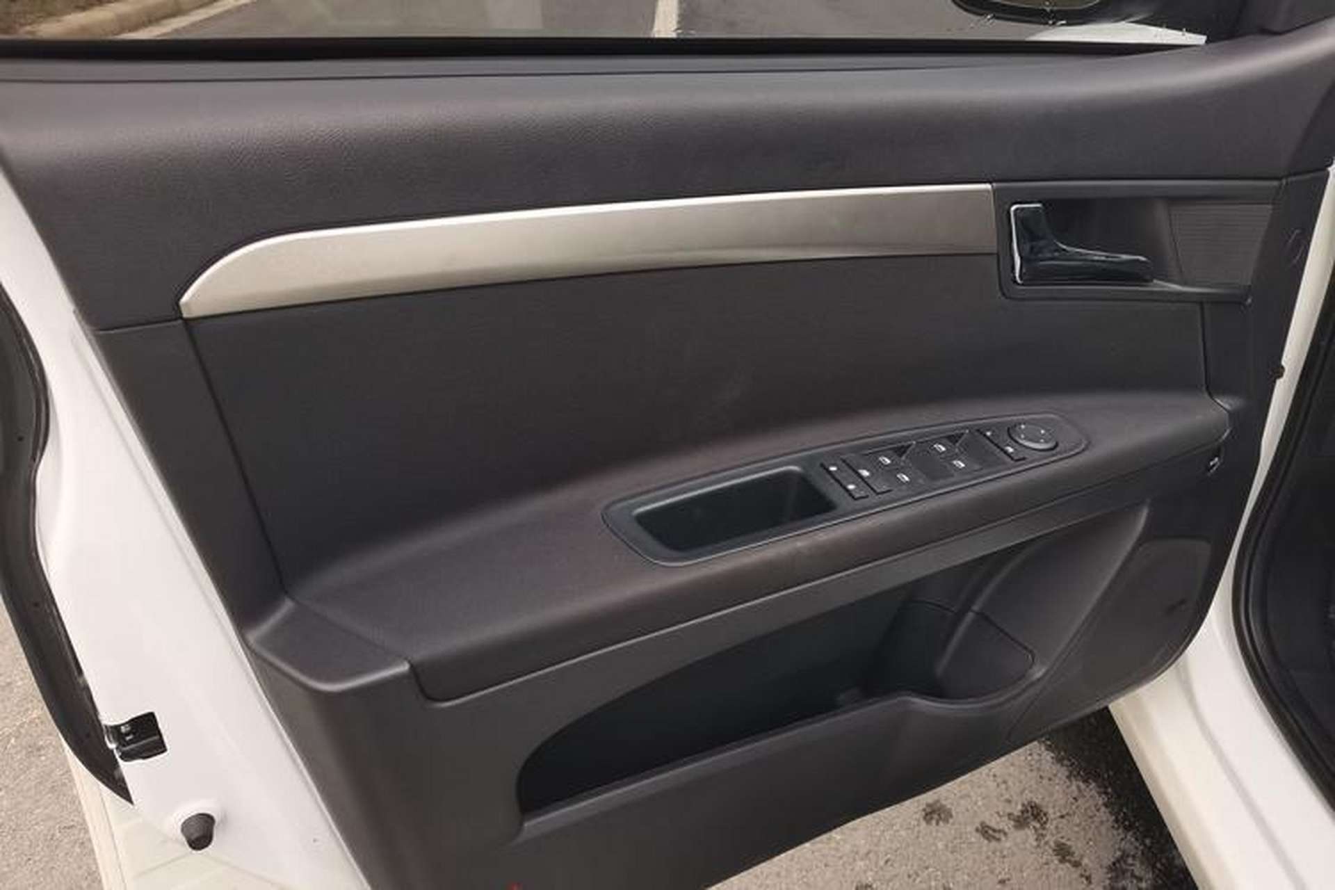 Used Roewe 350 2015 1.5L Automatic Luxury Sunroof Edition Interior 1