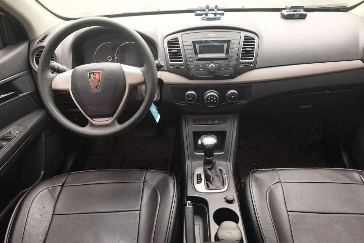 Used Roewe 350 2015 1.5L Automatic Luxury Sunroof Edition Interior 3