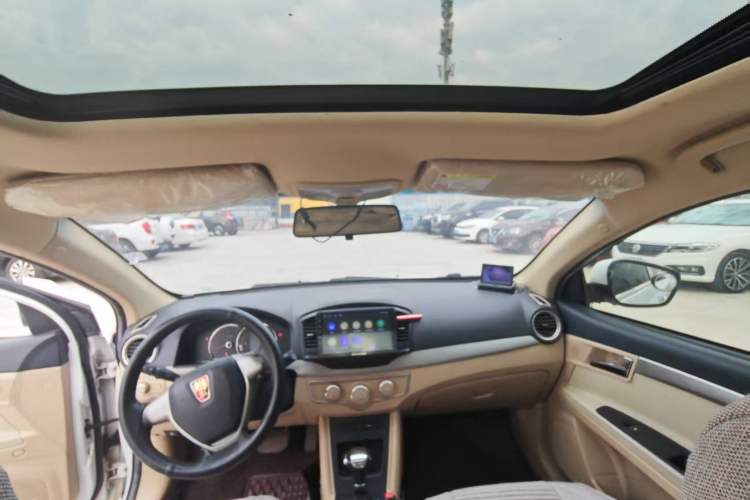 Used Roewe 350 2015 1.5L Automatic Luxury Sunroof Edition Interior 3
