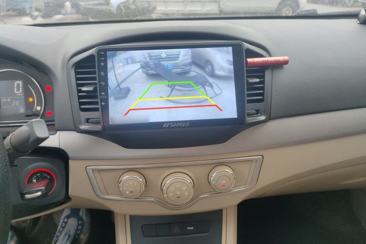 Used Roewe 350 2015 1.5L Automatic Luxury Sunroof Edition Interior 4