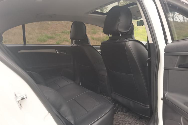 Used Roewe 350 2015 1.5L Automatic Luxury Sunroof Edition Interior 6