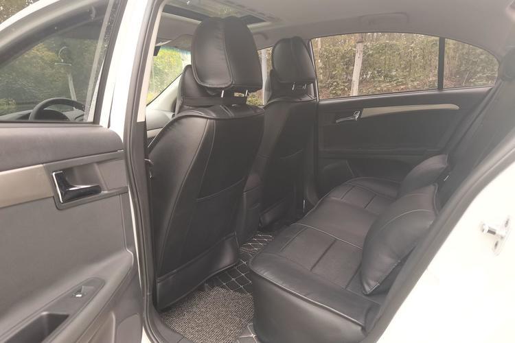 Used Roewe 350 2015 1.5L Automatic Luxury Sunroof Edition Interior 7