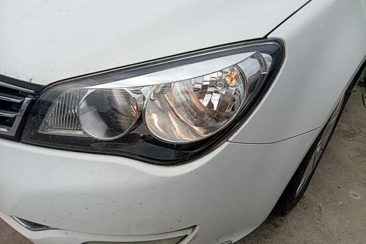 Used Roewe 350 2015 1.5L Automatic Luxury Sunroof Edition Left Front Headlight
