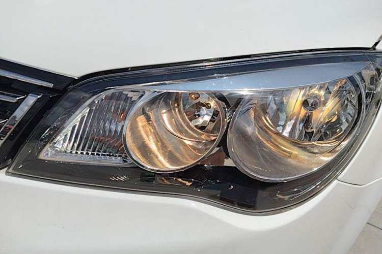 Used Roewe 350 2015 1.5L Automatic Luxury Sunroof Edition Left Front Headlight