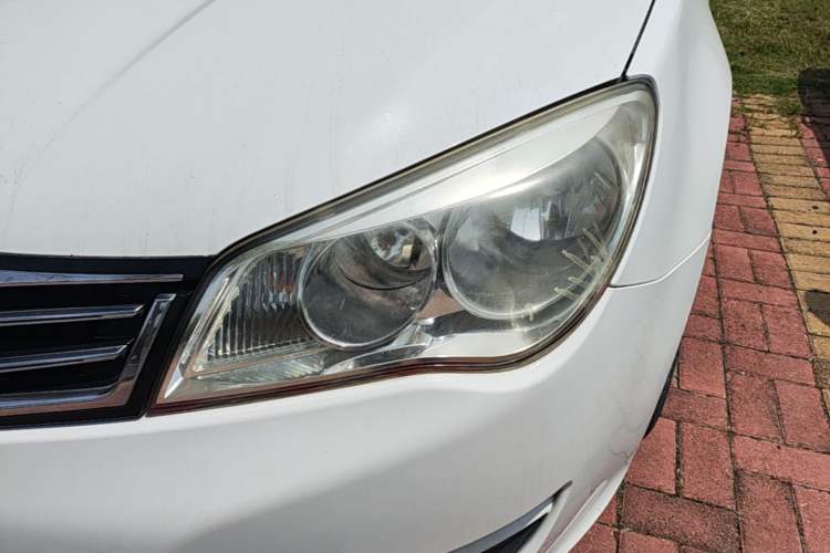 Used Roewe 350 2015 1.5L Manual Luxury Sunroof Edition Left Front Headlight