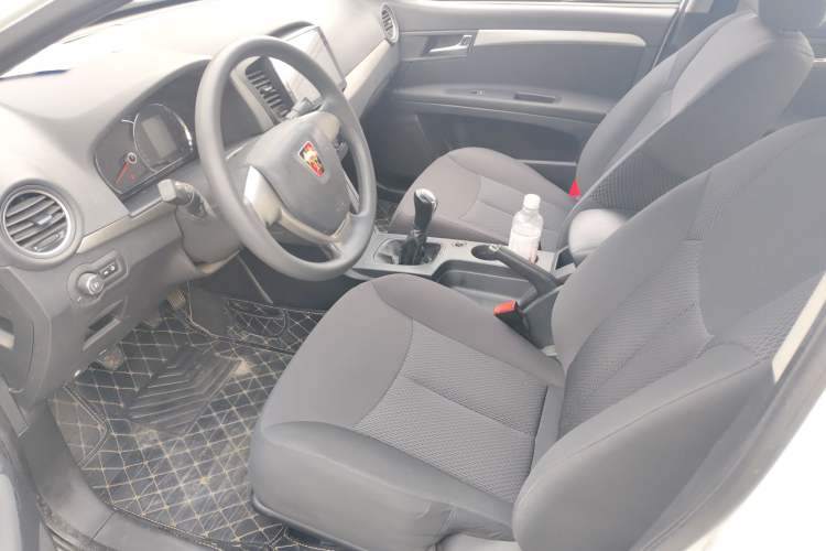 Used Roewe 350 2015 1.5L Manual Luxury Sunroof Edition Left Front Seat