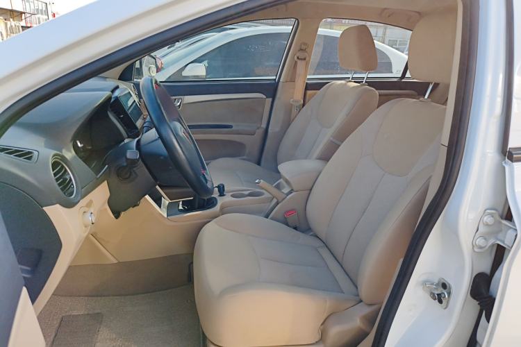 Used Roewe 350 2015 1.5L Manual Luxury Sunroof Edition Left Front Seat