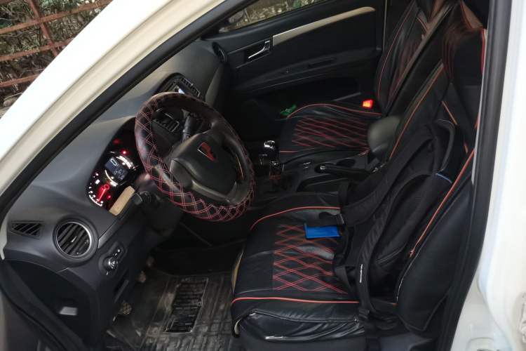 Used Roewe 350 2015 1.5L Manual Luxury Sunroof Edition Left Front Seat