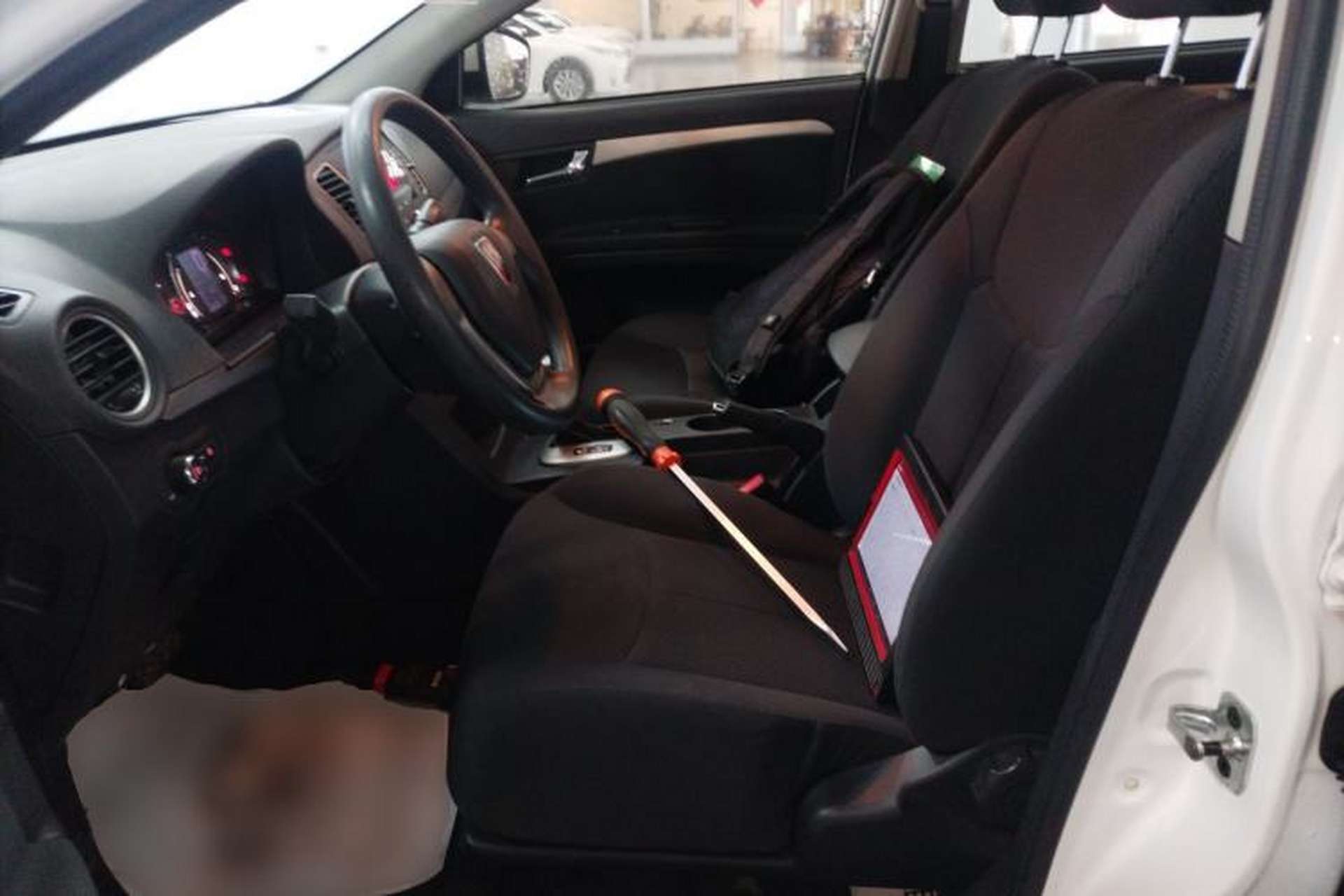 Used Roewe 350 2015 1.5L Automatic Luxury Sunroof Edition Left Front Seat