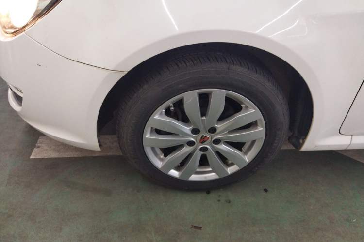 Used Roewe 350 2015 1.5L Automatic Luxury Sunroof Edition Left Front Wheel Hub