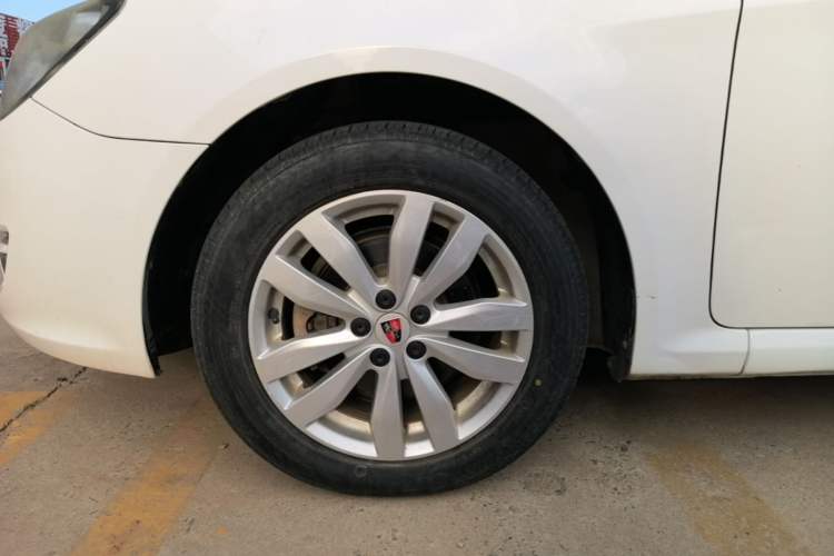 Used Roewe 350 2015 1.5L Manual Luxury Sunroof Edition Left Front Wheel Hub