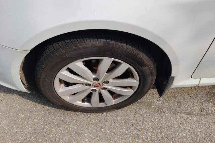 Used Roewe 350 2015 1.5L Automatic Luxury Sunroof Edition Left Front Wheel Hub