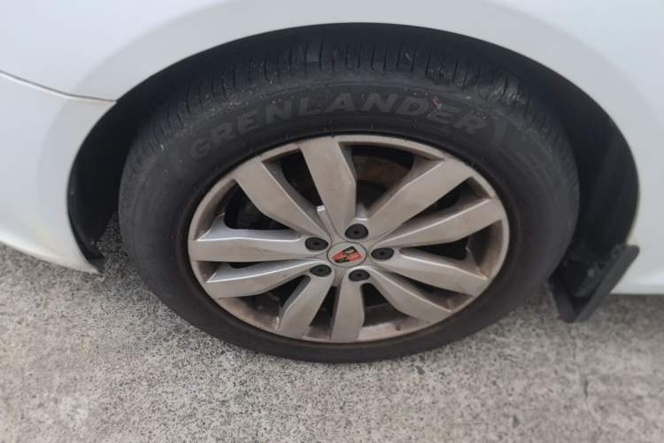 Used Roewe 350 2015 1.5L Automatic Luxury Sunroof Edition Left Front Wheel Hub