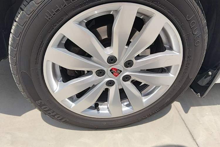 Used Roewe 350 2015 1.5L Automatic Luxury Sunroof Edition Left Front Wheel Hub