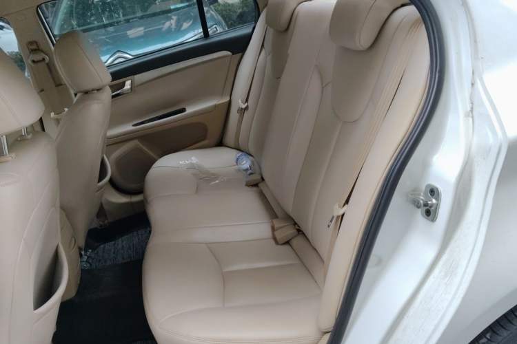 Used Roewe 350 2015 1.5L Automatic Luxury Sunroof Edition Left Rear Seat