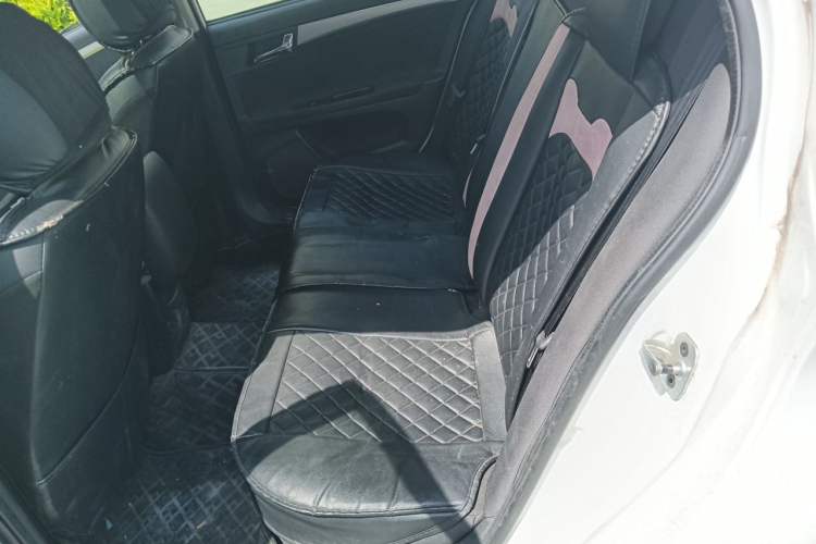 Used Roewe 350 2015 1.5L Manual Luxury Sunroof Edition Left Rear Seat