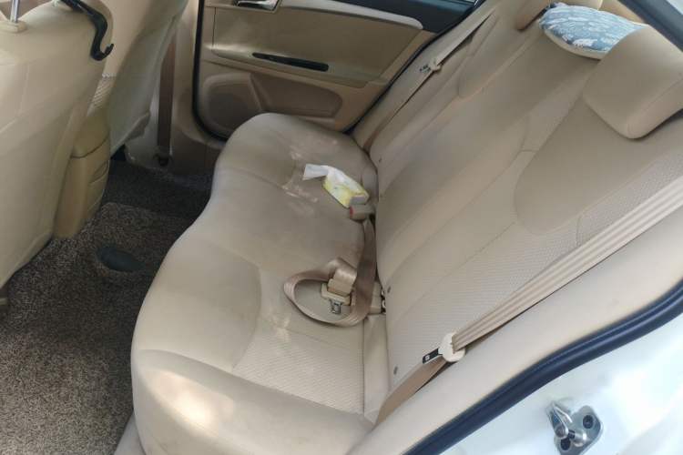 Used Roewe 350 2015 1.5L Automatic Luxury Sunroof Edition Left Rear Seat
