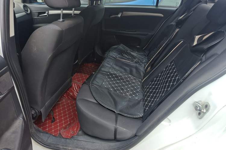 Used Roewe 350 2015 1.5L Automatic Luxury Sunroof Edition Left Rear Seat