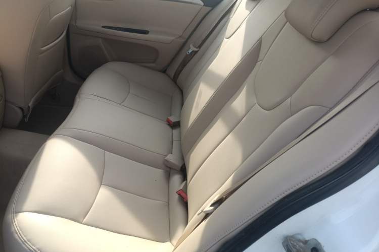 Used Roewe 350 2015 1.5L Manual Luxury Sunroof Edition Left Rear Seat