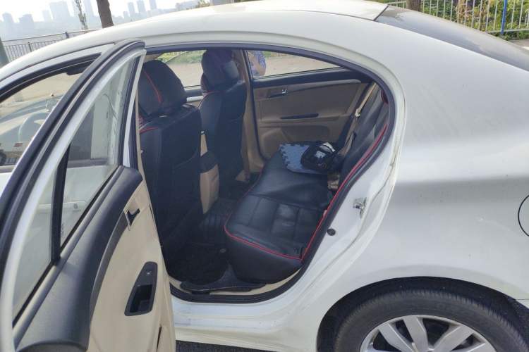 Used Roewe 350 2015 1.5L Automatic Luxury Sunroof Edition Left Rear Seat