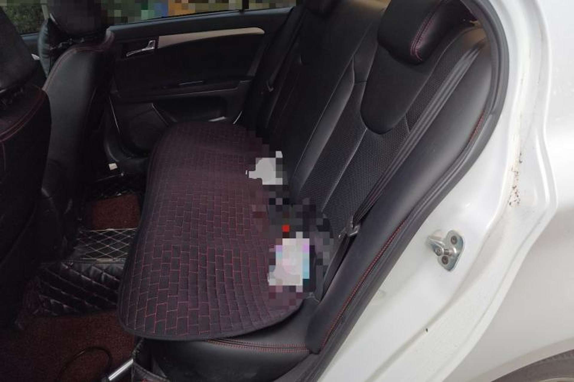 Used Roewe 350 2015 1.5L Manual Luxury Sunroof Edition Left Rear Seat