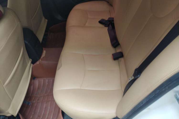 Used Roewe 350 2015 1.5L Automatic Luxury Sunroof Edition Left Rear Seat