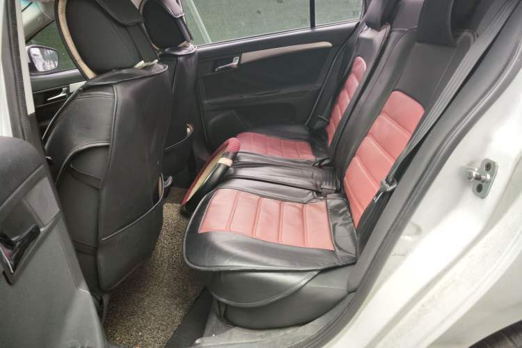 Used Roewe 350 2015 1.5L Manual Luxury Sunroof Edition Left Rear Seat