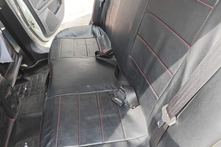 Used Roewe 350 2015 1.5L Automatic Luxury Sunroof Edition Left Rear Seat