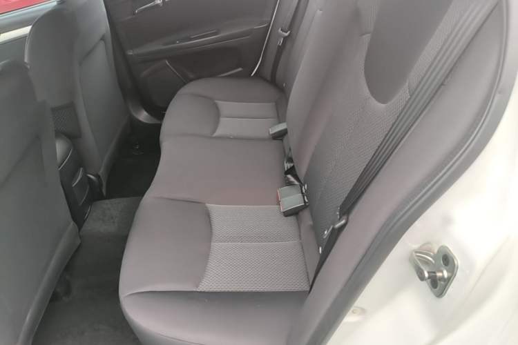 Used Roewe 350 2015 1.5L Automatic Luxury Sunroof Edition Left Rear Seat