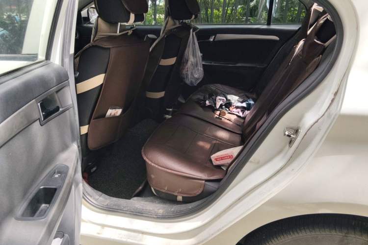 Used Roewe 350 2015 1.5L Automatic Luxury Sunroof Edition Left Rear Seat