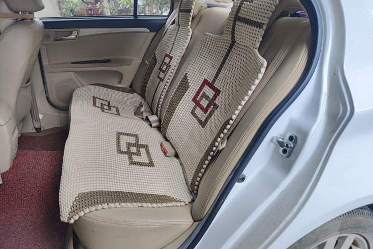 Used Roewe 350 2015 1.5L Manual Luxury Sunroof Edition Left Rear Seat