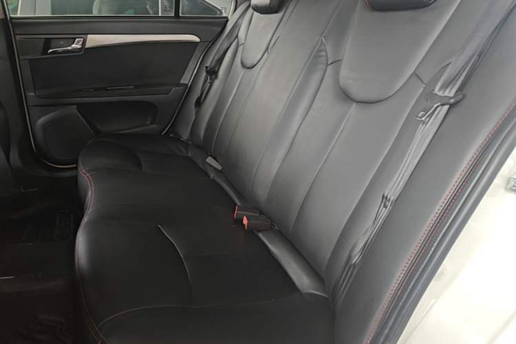 Used Roewe 350 2015 1.5L Manual Luxury Sunroof Edition Left Rear Seat