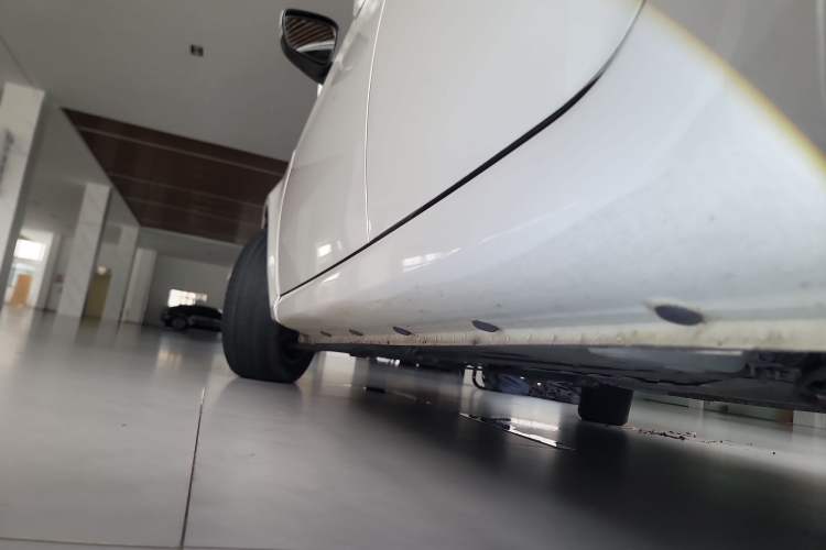 Used Roewe 350 2015 1.5L Automatic Luxury Sunroof Edition Left Side Sill