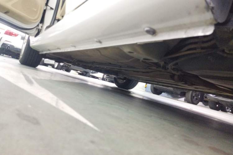 Used Roewe 350 2015 1.5L Automatic Luxury Sunroof Edition Left Side Sill