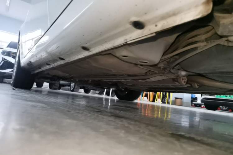 Used Roewe 350 2015 1.5L Manual Luxury Sunroof Edition Left Side Sill